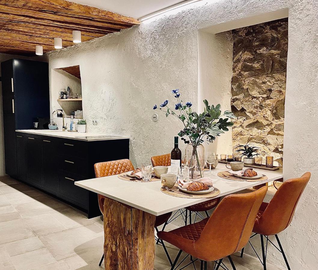 New Design & High Standard Apt From 16Th Century In Old Town-Free Parking Bratislava Exteriér fotografie