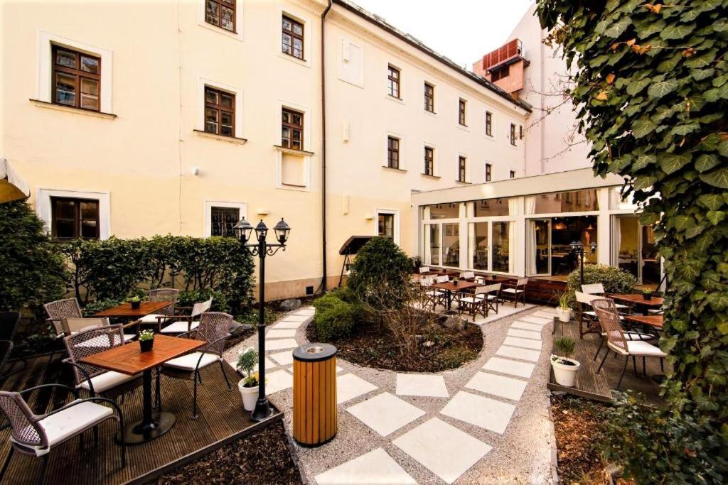 New Design & High Standard Apt From 16Th Century In Old Town-Free Parking Bratislava Exteriér fotografie