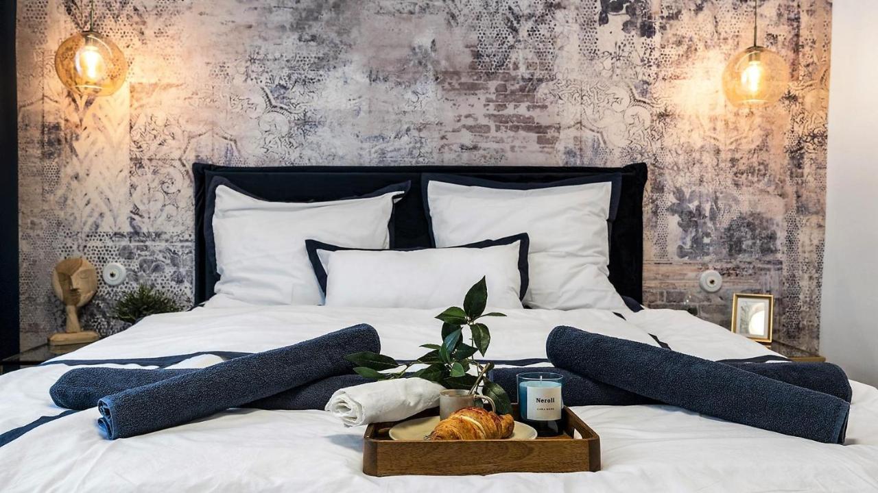 New Design & High Standard Apt From 16Th Century In Old Town-Free Parking Bratislava Exteriér fotografie