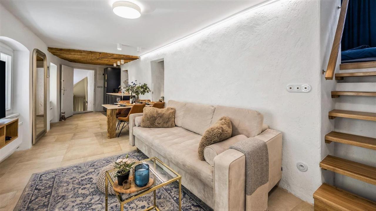 New Design & High Standard Apt From 16Th Century In Old Town-Free Parking Bratislava Exteriér fotografie