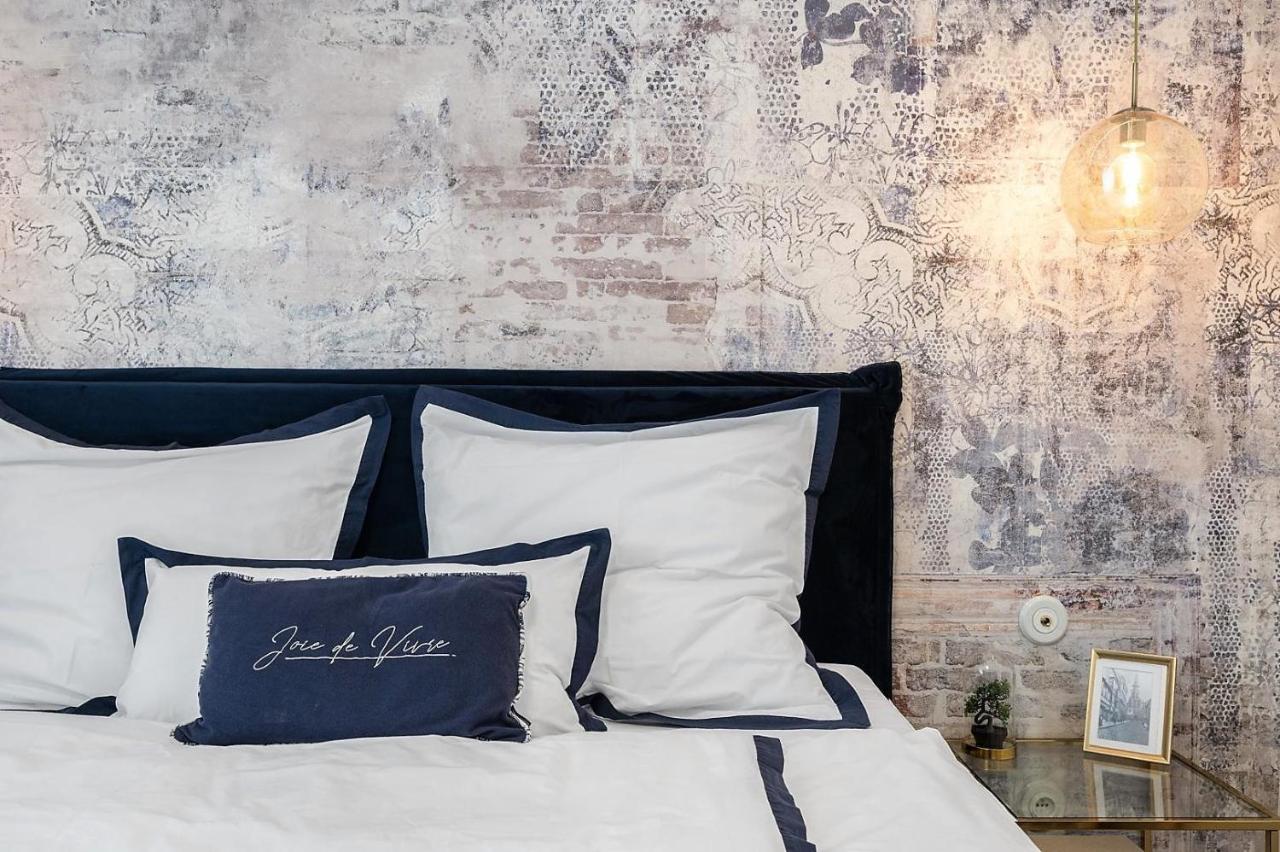 New Design & High Standard Apt From 16Th Century In Old Town-Free Parking Bratislava Exteriér fotografie