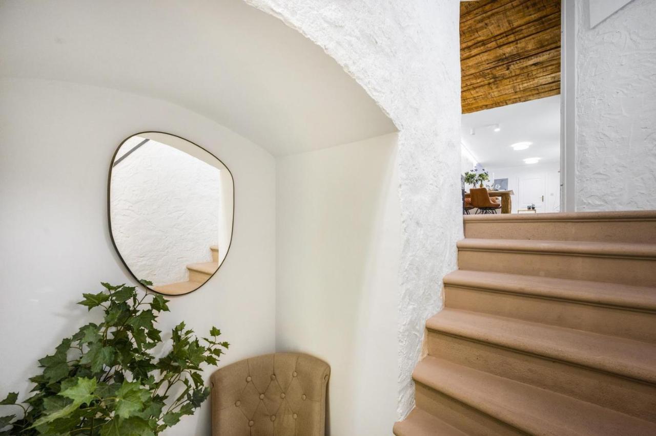 New Design & High Standard Apt From 16Th Century In Old Town-Free Parking Bratislava Exteriér fotografie