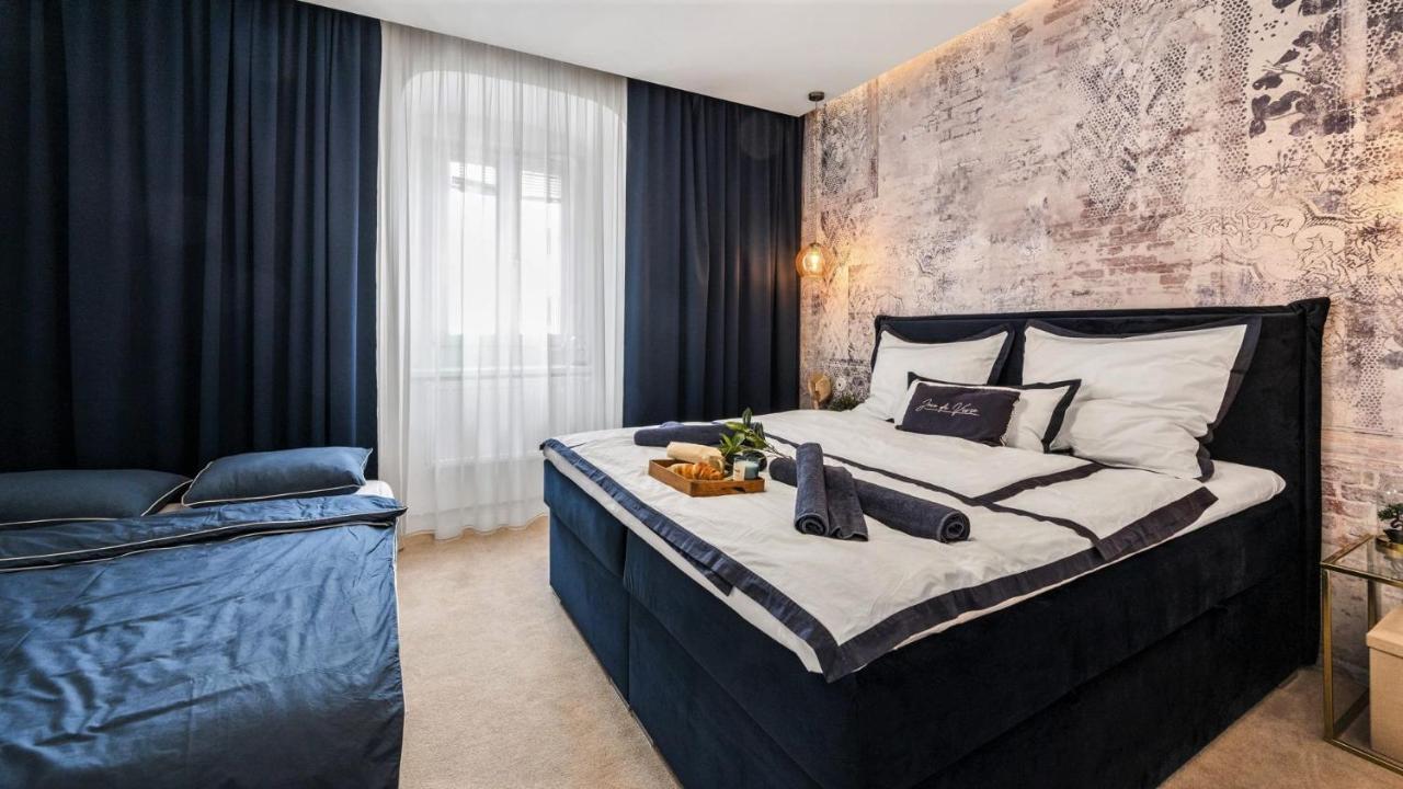 New Design & High Standard Apt From 16Th Century In Old Town-Free Parking Bratislava Exteriér fotografie