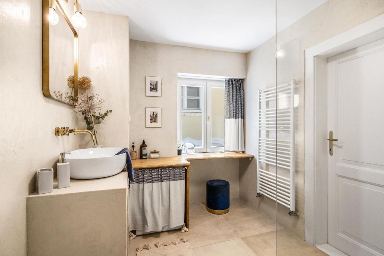 New Design & High Standard Apt From 16Th Century In Old Town-Free Parking Bratislava Exteriér fotografie