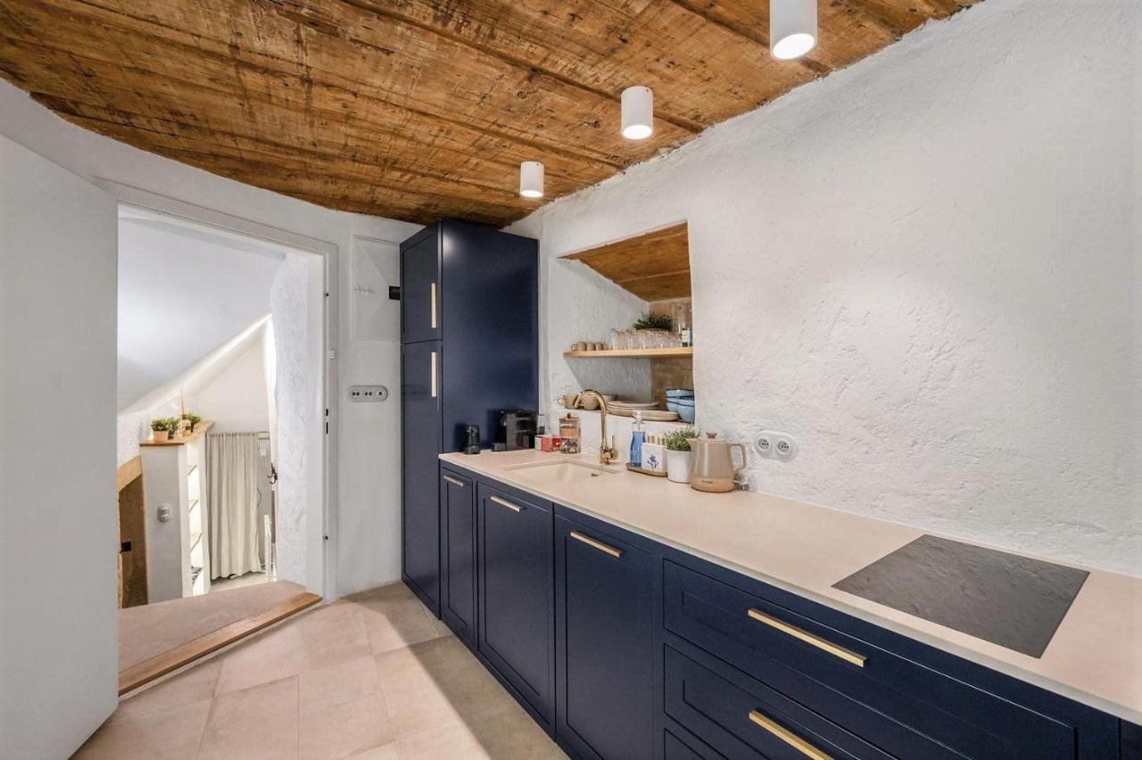 New Design & High Standard Apt From 16Th Century In Old Town-Free Parking Bratislava Exteriér fotografie