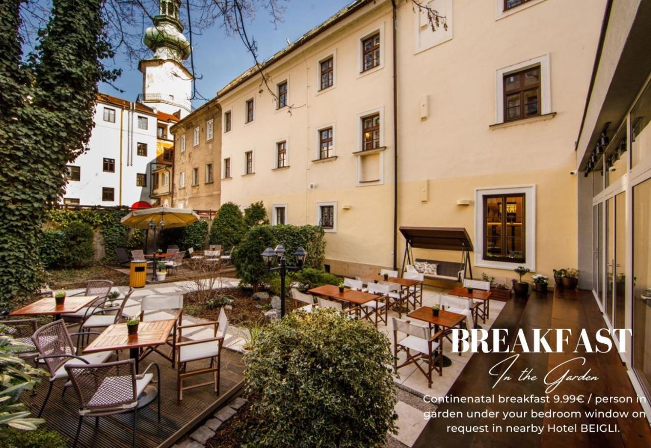 New Design & High Standard Apt From 16Th Century In Old Town-Free Parking Bratislava Exteriér fotografie